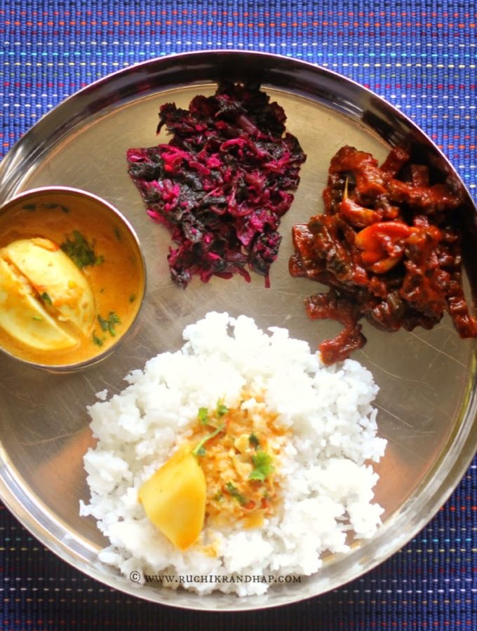 Mangalorean Plated Meal Series – Boshi# 15 – Egg Roce Curry, Thambdi Baji, Karathe Sukhe & Rice