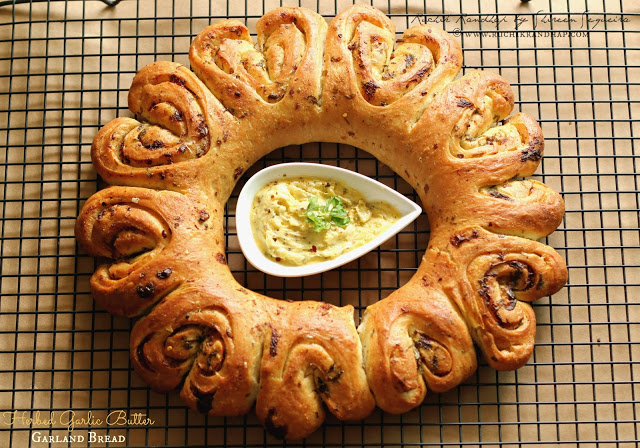 Herbed Garlic Butter Garland Bread