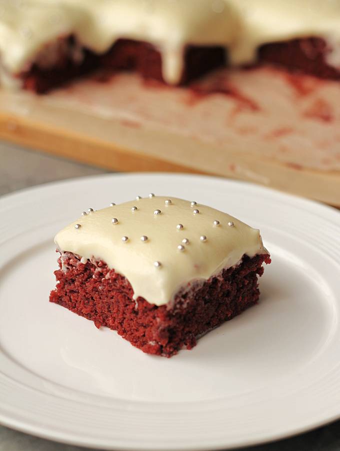 Red Velvet Brownie Bites With Cream Cheese Frosting – Valentine’s Day Special